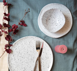 Wedding Morning Dinnerware SET For bold tables and beautiful contrasts A handcrafted stoneware dinnerware set finished in a rich matte glaze, designed for bold tables and everyday dining.