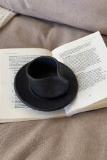 Kuro Kuro Stoneware Mug Quiet, but impossible to ignore A matte black stoneware cup and saucer made for slow, grounded coffee moments that don’t need explanation.