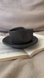Kuro Kuro Stoneware Mug Quiet, but impossible to ignore A matte black stoneware cup and saucer made for slow, grounded coffee moments that don’t need explanation.