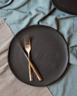 Dark Kisses Dinnerware SET For bold tables and beautiful contrasts A handcrafted stoneware dinnerware set finished in a rich matte glaze, designed for bold tables and everyday dining.