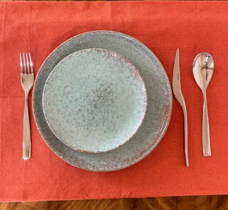 Coral Dinnerware Plate A beautiful stoneware dinnerware collection with a natural mix of green and earthy brown colors. Perfect for serving your main courses, salads, or daily meals.